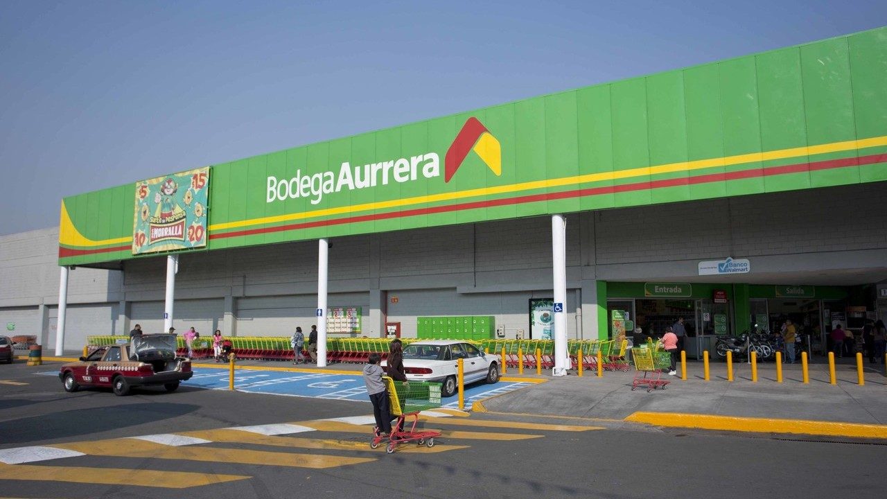 LINE customer service system